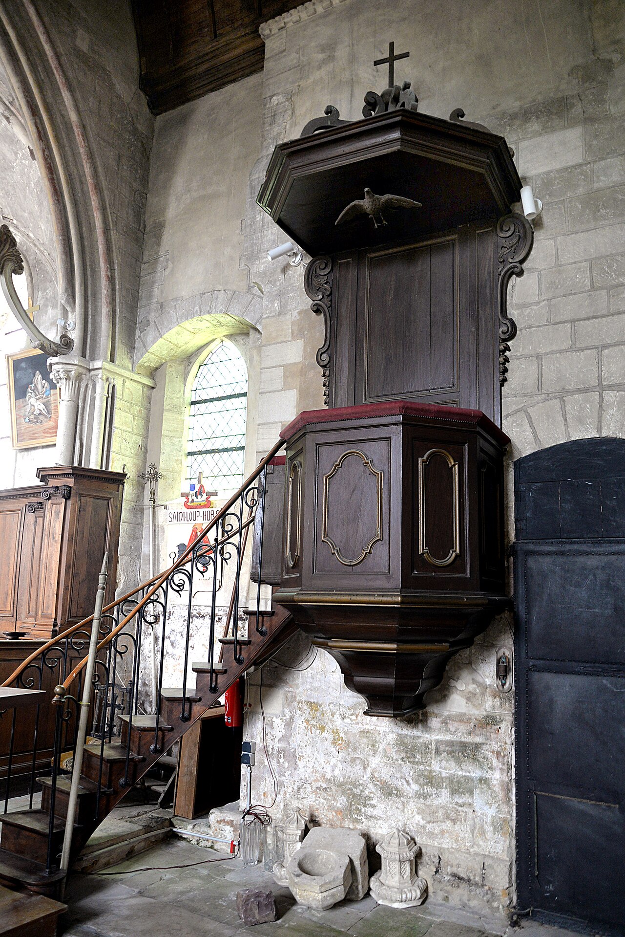 Église Saint-Loup de Saint-Loup-Hors